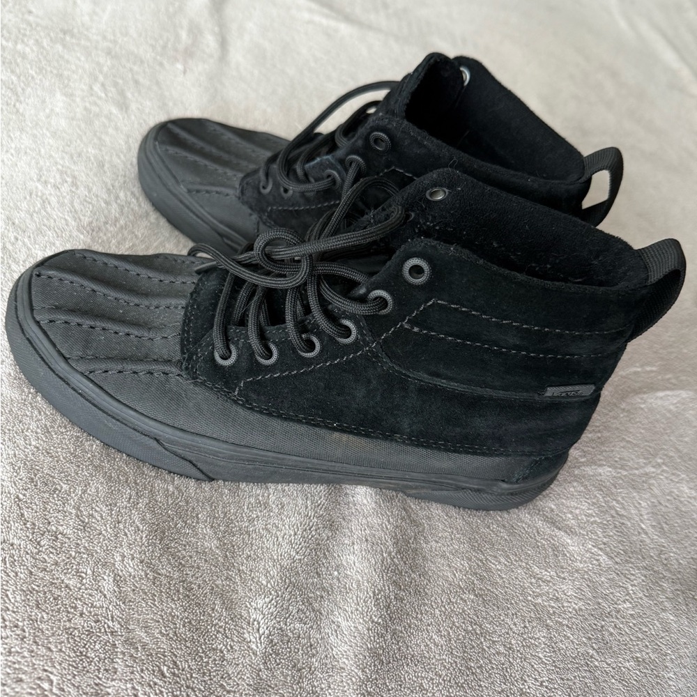 Vans SK8 Hi Del Pato Boot Suede Scotchguard  men 6 women 7.5 only worn twice